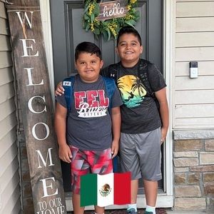 Meet your Posher, Lalo